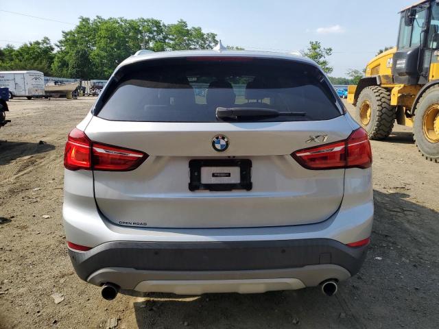  BMW X1 2017 Srebrny
