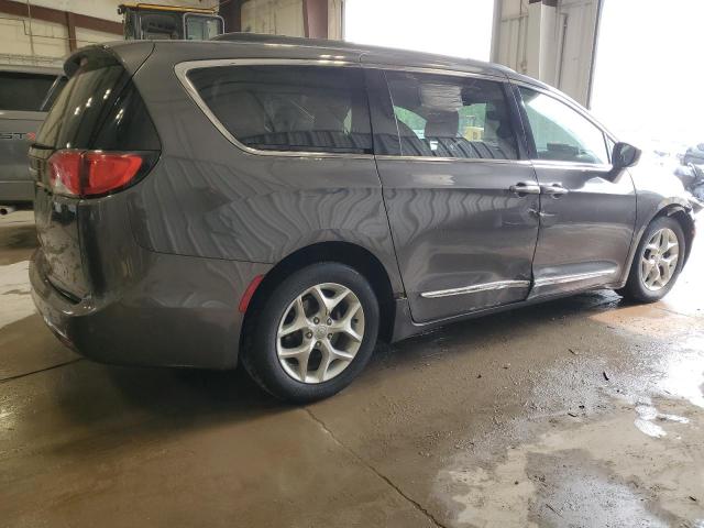  CHRYSLER PACIFICA 2017 Gray