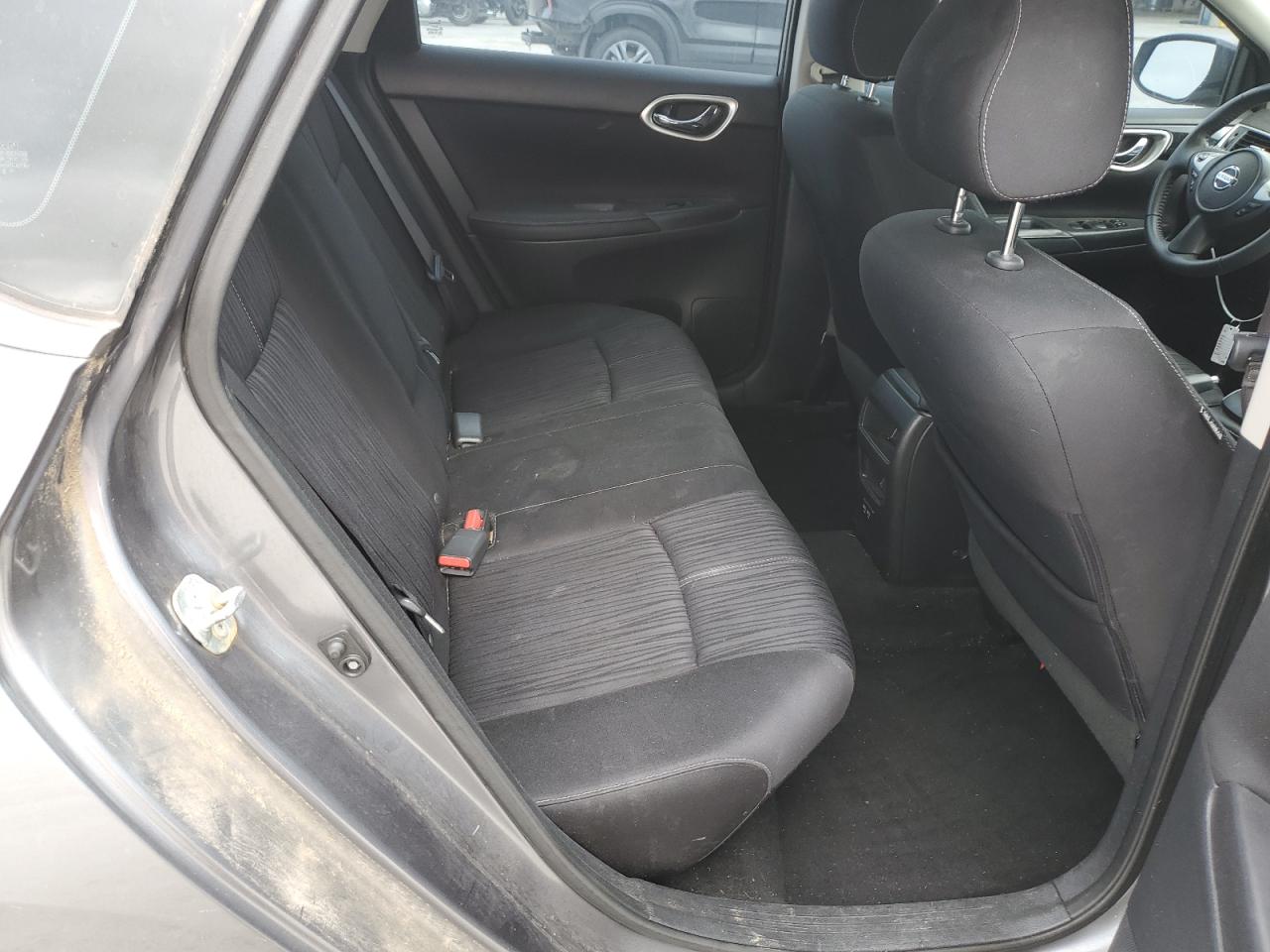 2018 Nissan Sentra S VIN: 3N1AB7AP1JL61571B Lot: 60922205