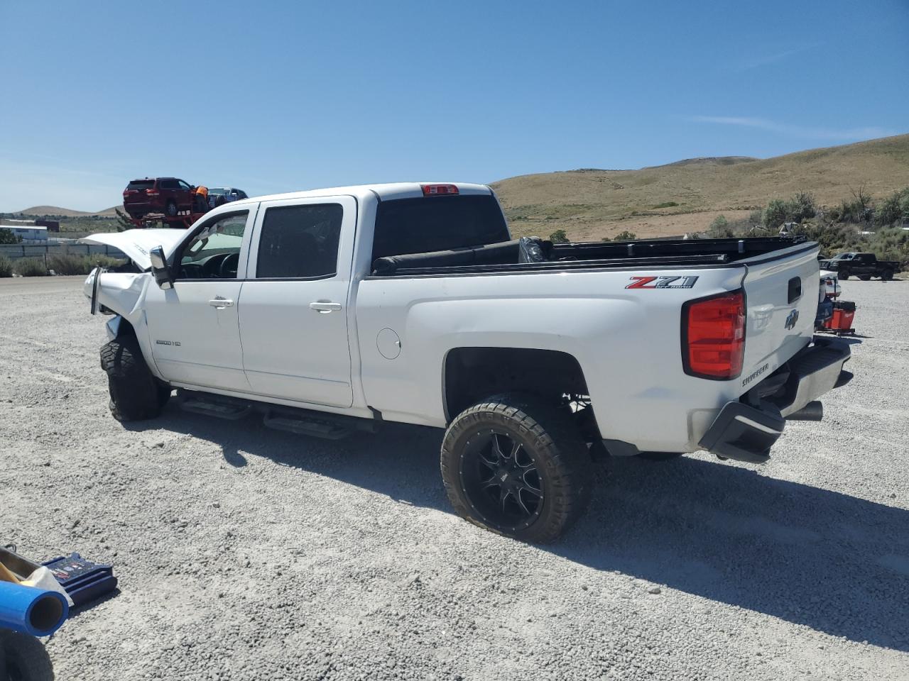 CHEVROLET ALL Models 2018 VIN 1GC1KVEY6JF211826 фото 2