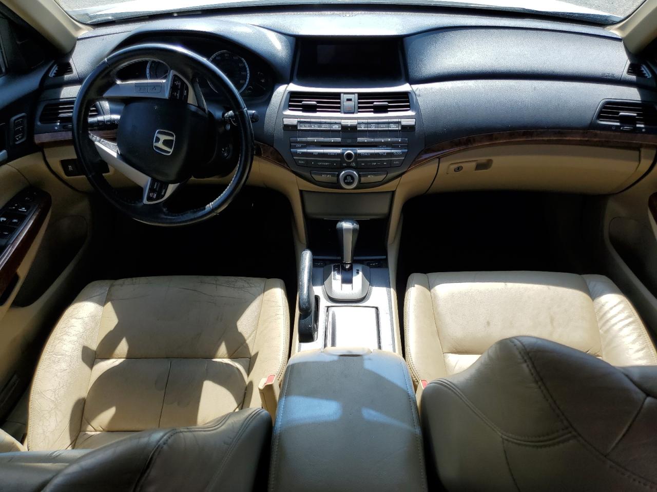 2011 Honda Accord Exl VIN: 1HGCP3F81BA007562 Lot: 61083505