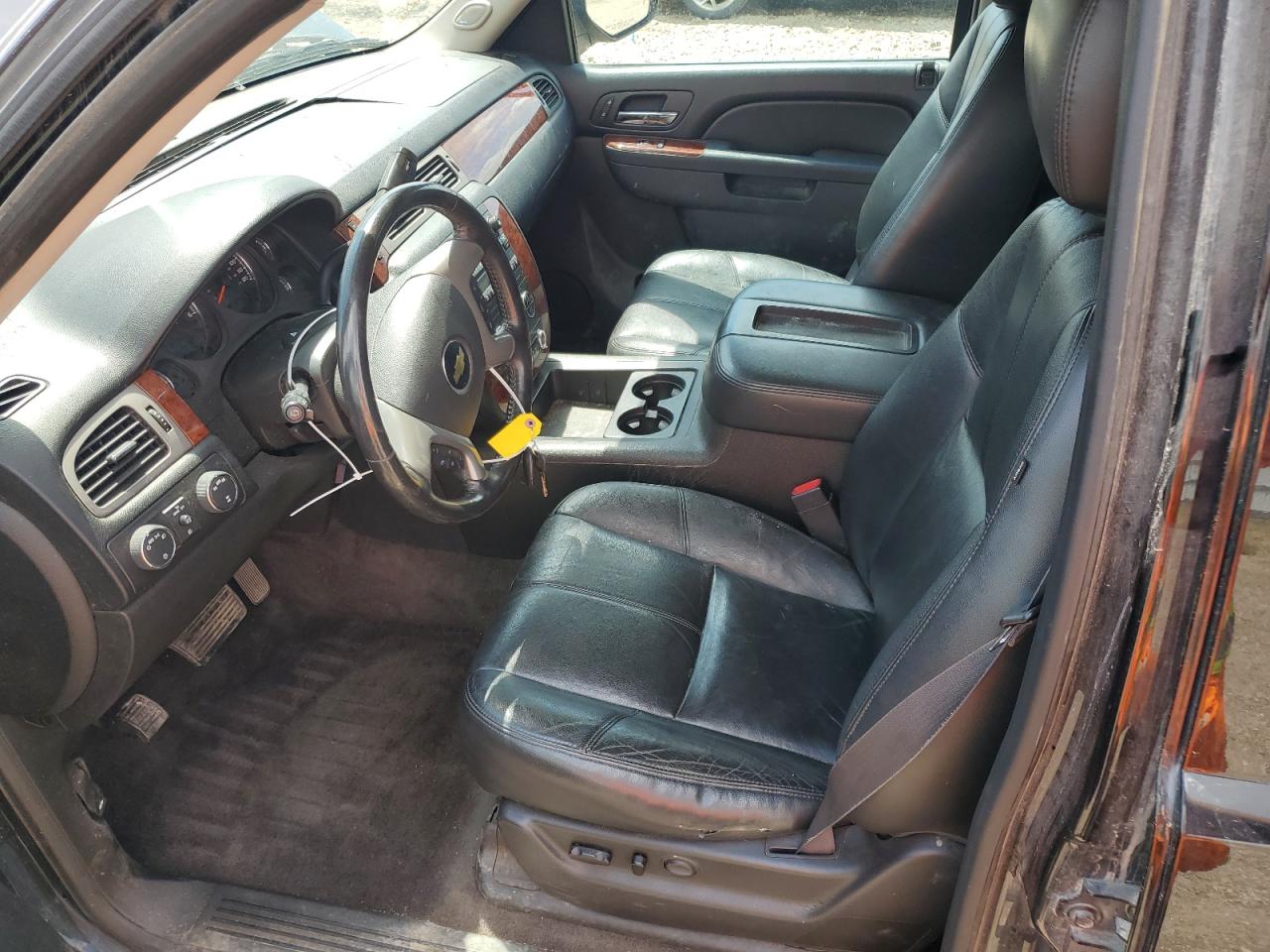 2014 Chevrolet Suburban K1500 Lt VIN: 1GNSKJE77ER205016 Lot: 61070575
