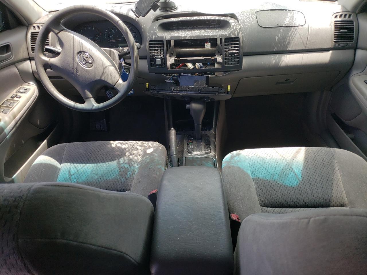 2004 Toyota Camry Le VIN: 4T1BE32K04U272147 Lot: 59170285