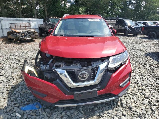  NISSAN ROGUE 2017 Czerwony
