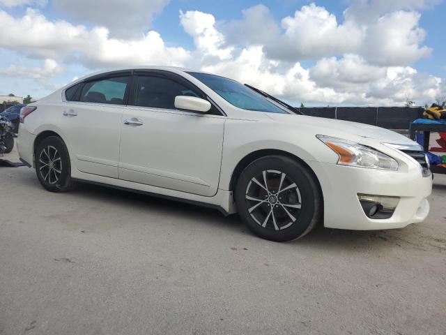  NISSAN ALTIMA 2015 Белы