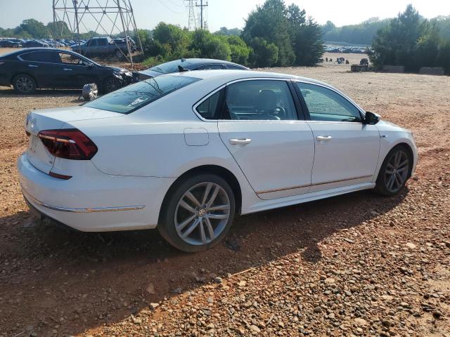  VOLKSWAGEN PASSAT 2017 Белы