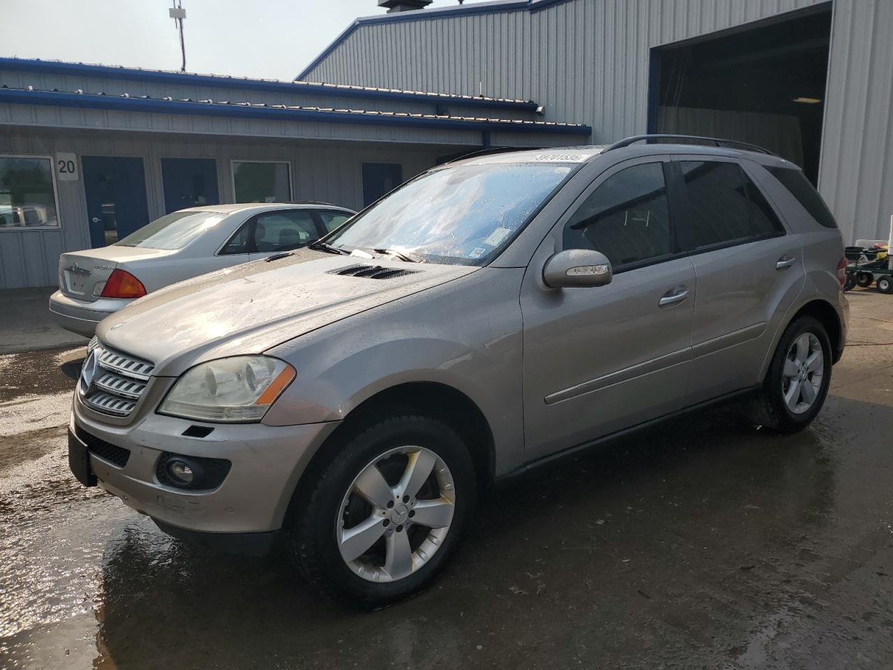 2006 Mercedes-Benz Ml 500 للبيع في Central Square، NY - Front End
