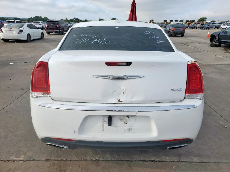  CHRYSLER 300 2017 White