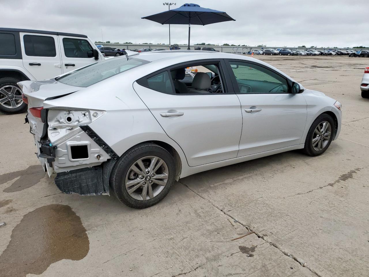 HYUNDAI ELANTRA 2018 VIN 5NPD84LF6JH266578 photo 3
