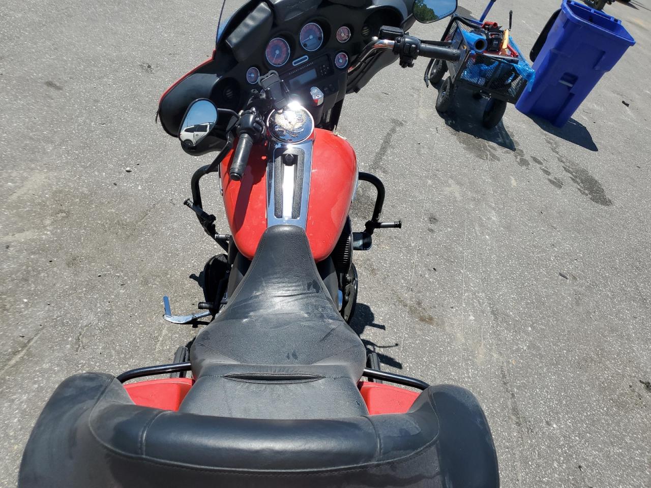 2010 Harley-Davidson Flhtk VIN: 1HD1KEM16AB647294 Lot: 61529015