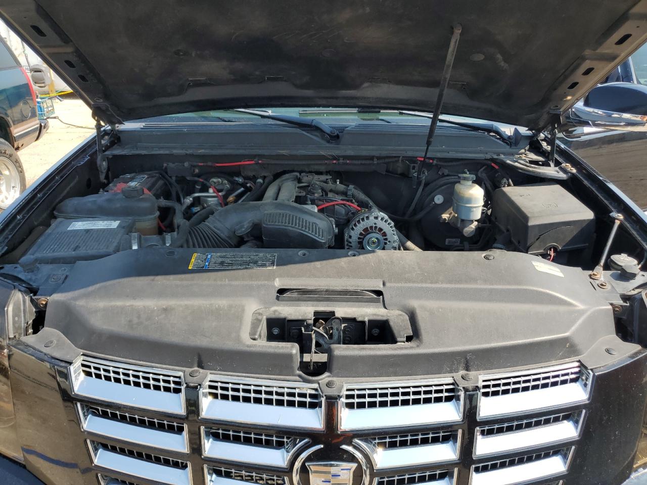 2008 Cadillac Escalade Esv VIN: 1GYFK66868R240658 Lot: 60215745