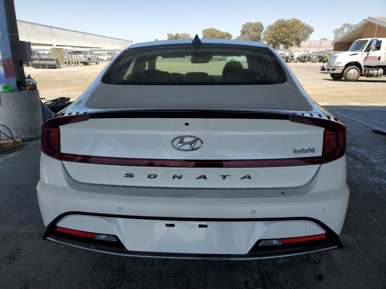 2022 Hyundai Sonata Hybrid VIN: KMHL54JJ2NA037898 Lot: 63232275