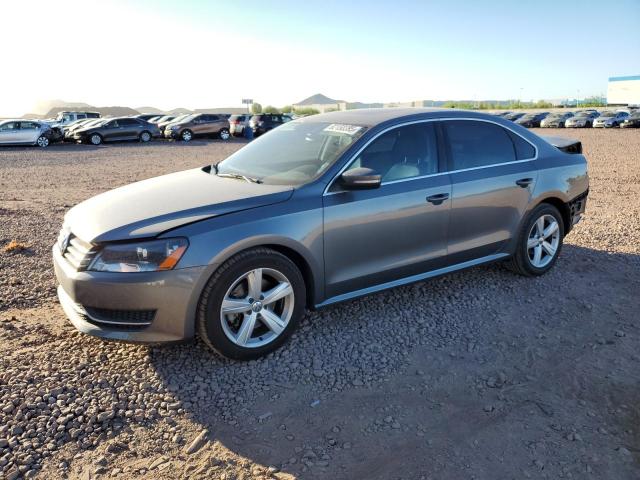 Sedans VOLKSWAGEN PASSAT 2013 Szary