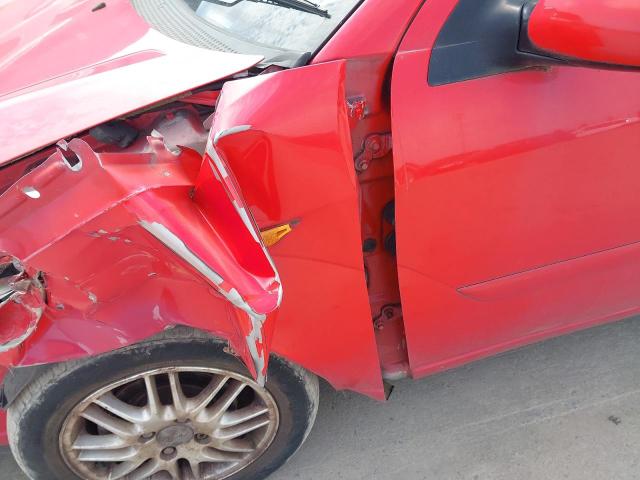 2004 FORD FOCUS GHIA