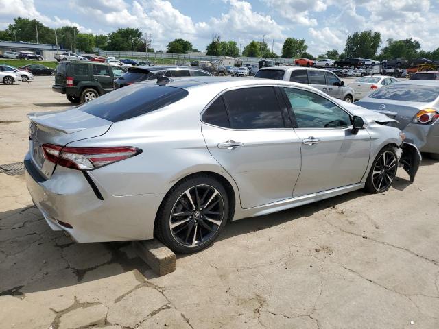  TOYOTA CAMRY 2018 Серебристый