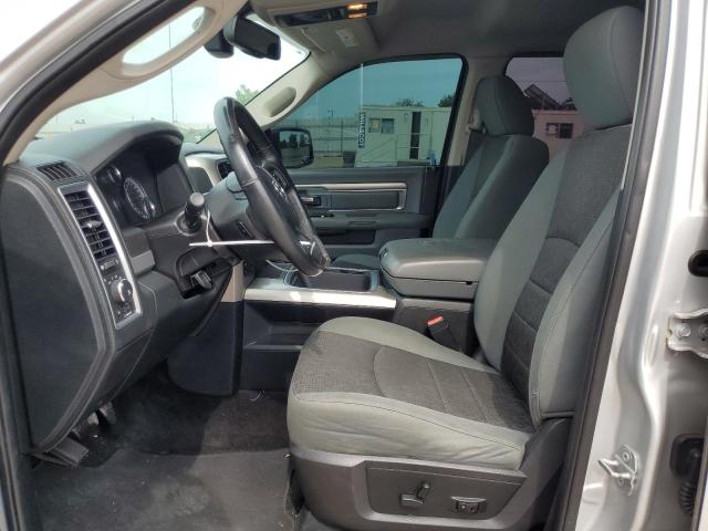 Pickups RAM 1500 2016 Silver