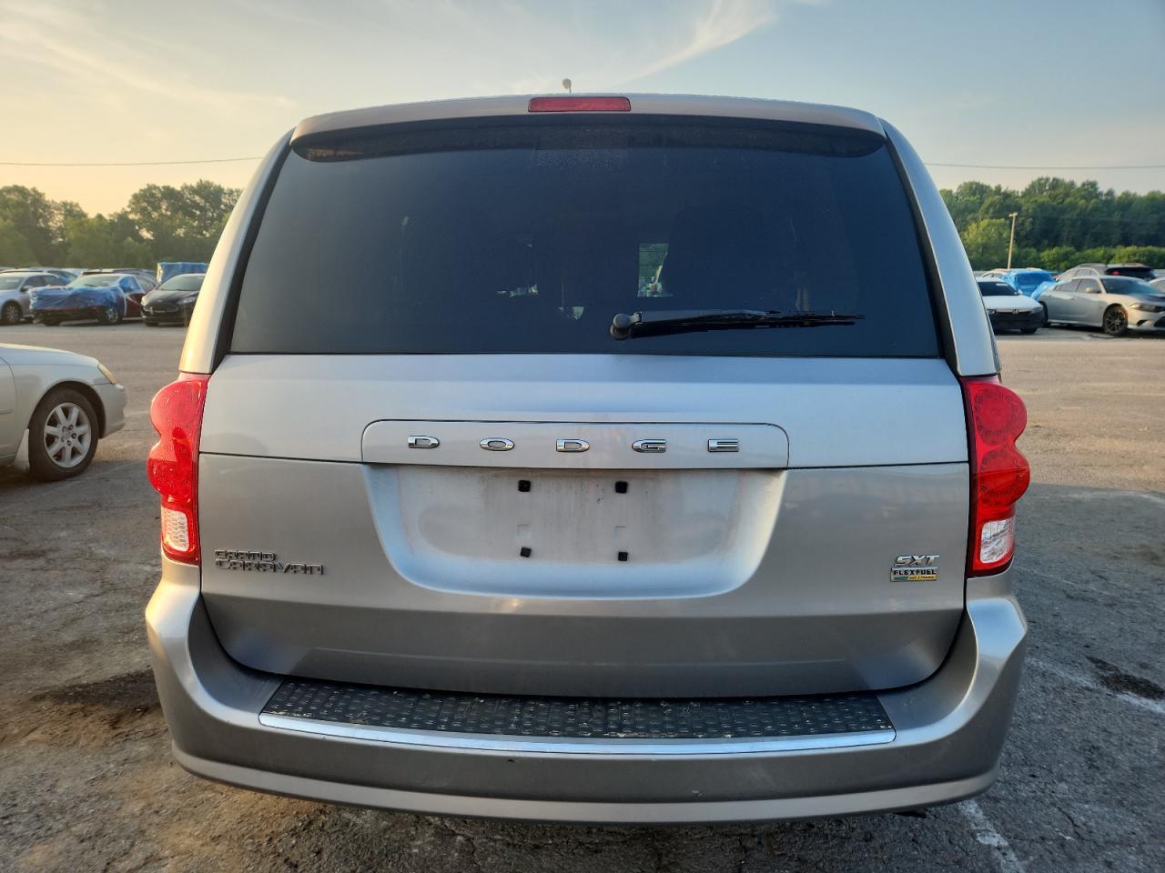 DODGE CARAVAN 2016 VIN 2C4RDGCG9GR168815 photo 6