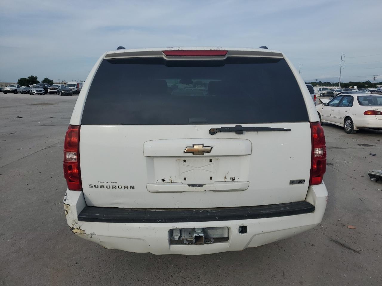 2011 Chevrolet Suburban C1500 VIN: 1GNSC5E07BR165023 Lot: 62527245