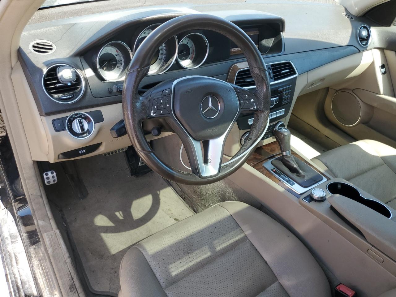 2012 Mercedes-Benz C 250 VIN: WDDGF4HB3CA669569 Lot: 60805995