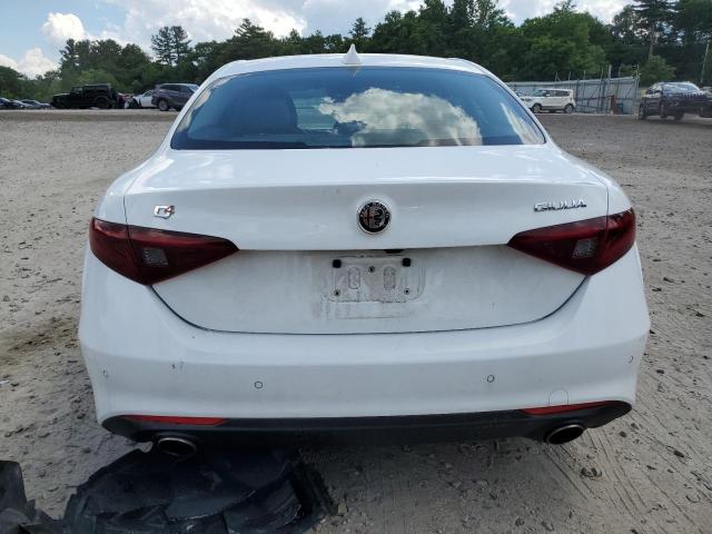  ALFA ROMEO GIULIA 2018 Белы