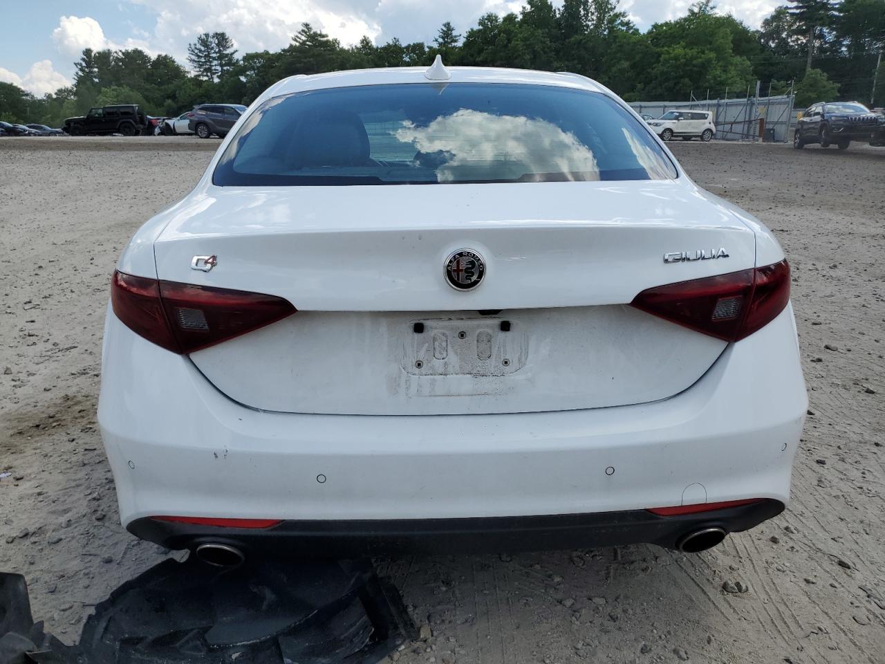 2018 Alfa Romeo Giulia Q4 VIN: ZARFAEDN1J7593067 Lot: 61043475