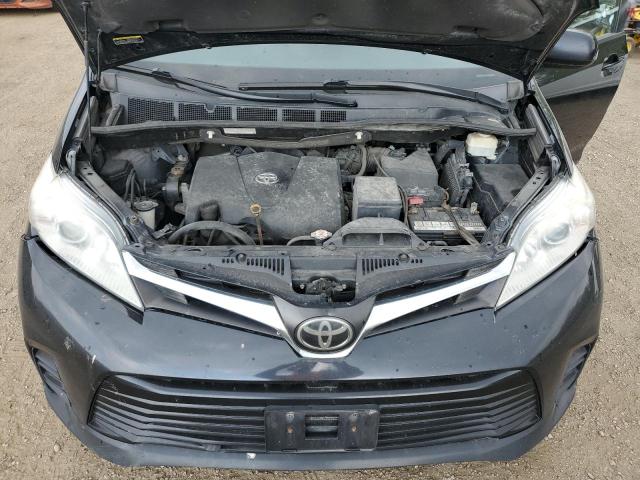 2018 TOYOTA SIENNA LE