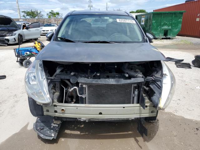  NISSAN VERSA 2016 Silver