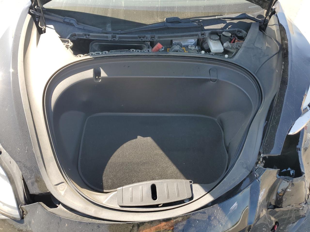 2018 Tesla Model 3 VIN: 5YJ3E1EB8JF084716 Lot: 62495485