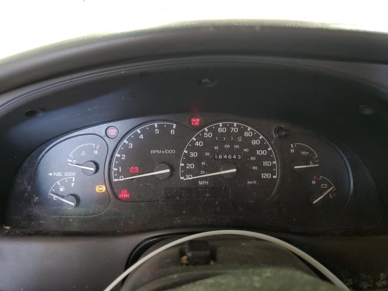 2000 Ford Explorer Sport VIN: 1FMYU60X3YUA72785 Lot: 61815325
