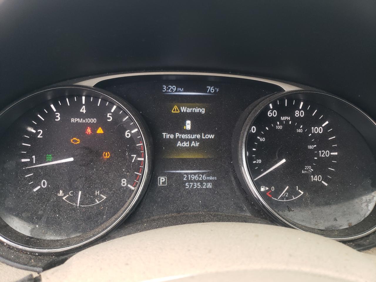 Nissan Rogue s 2014