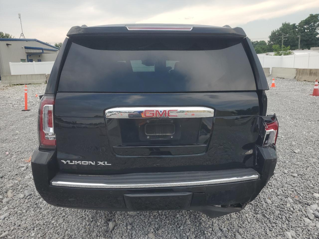 2015 GMC Yukon Xl Denali VIN: 1GKS2JKJXFR553522 Lot: 62652265