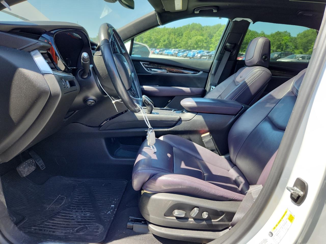 2017 Cadillac Xt5 Luxury VIN: 1GYKNDRS2HZ117098 Lot: 61839975