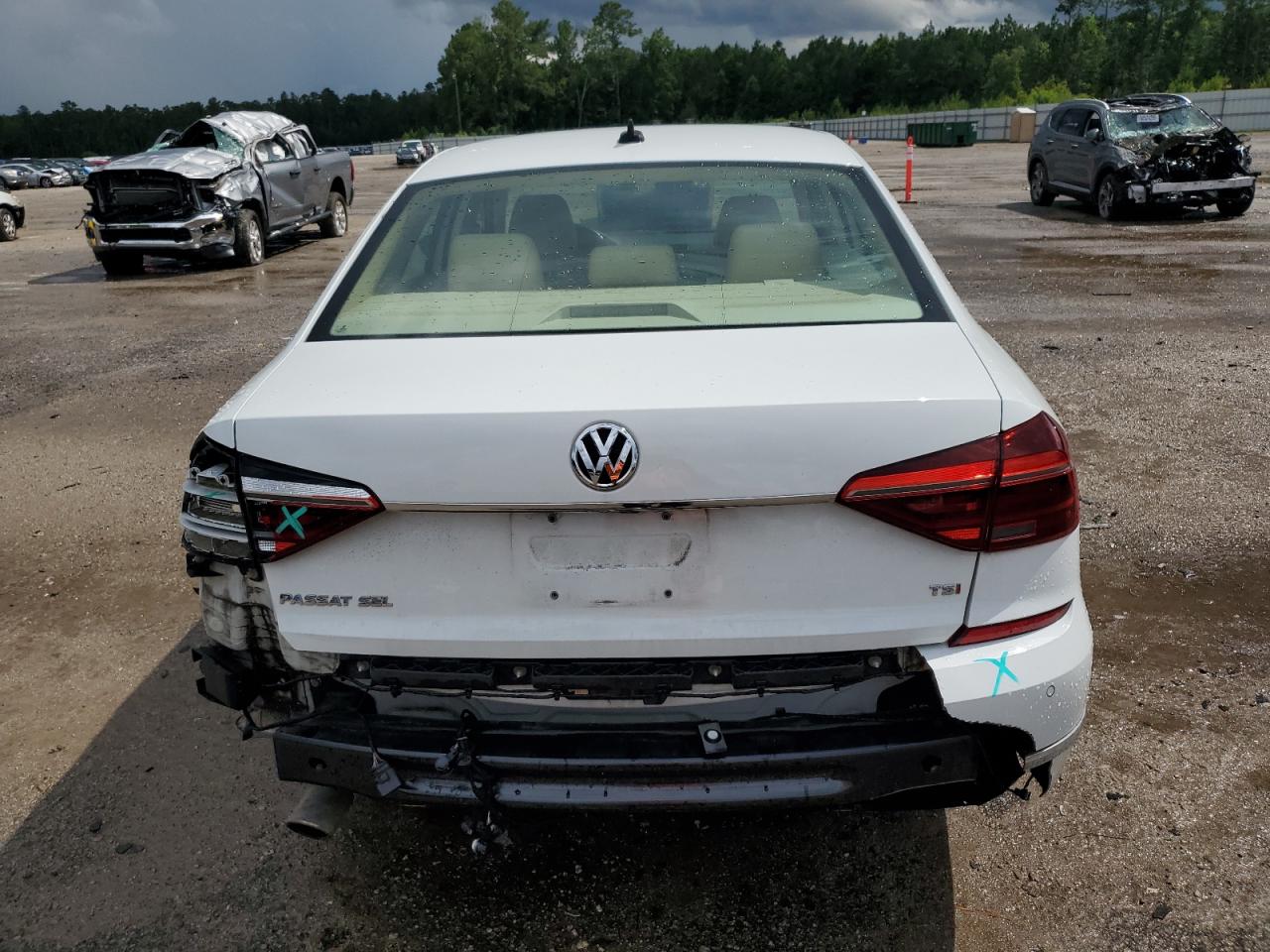 2017 Volkswagen Passat Sel Premium VIN: 1VWCT7A39HC018994 Lot: 60017175