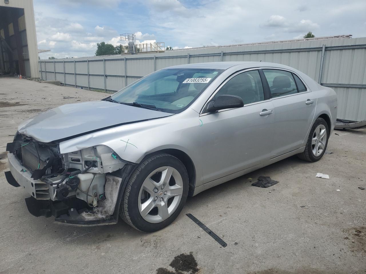 2011 Chevrolet Malibu Ls იყიდება Kansas City-ში, KS - Front End