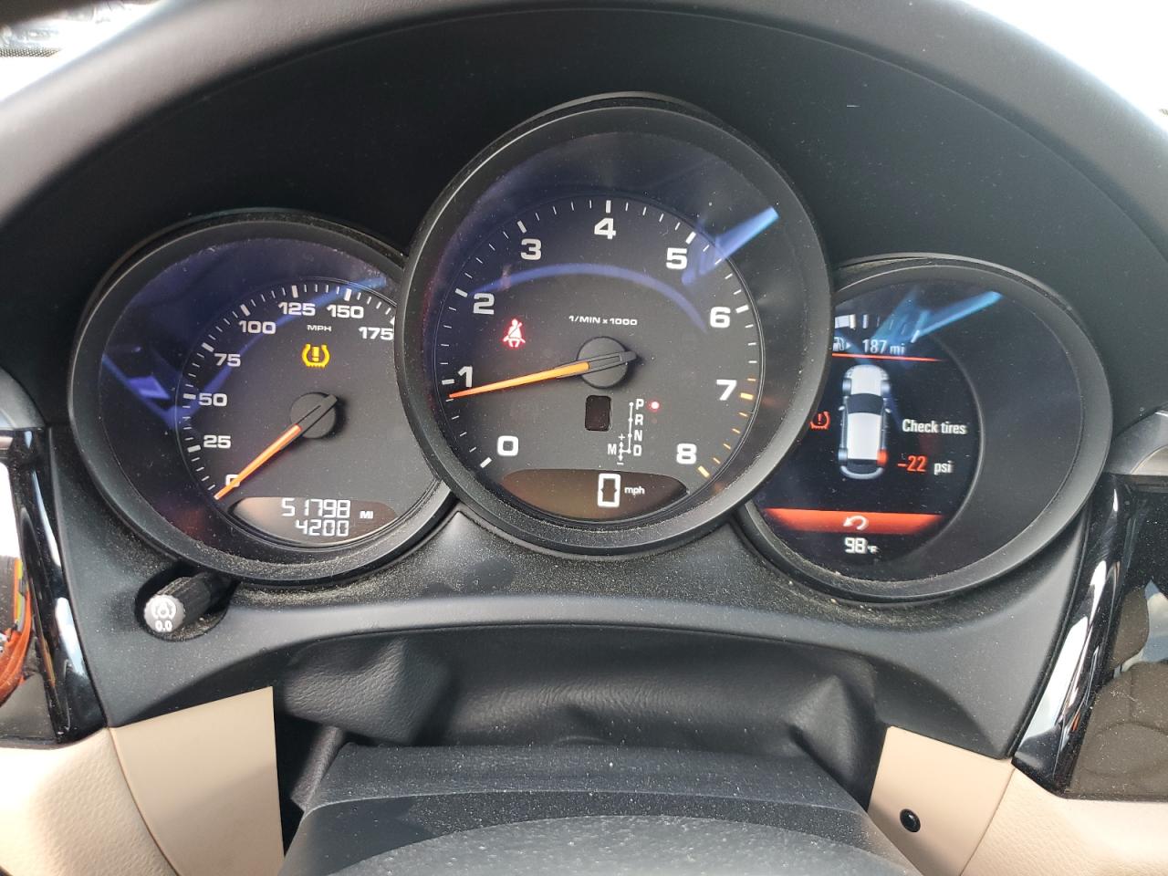 2020 Porsche Macan VIN: WP1AA2A58LLB06415 Lot: 60933815