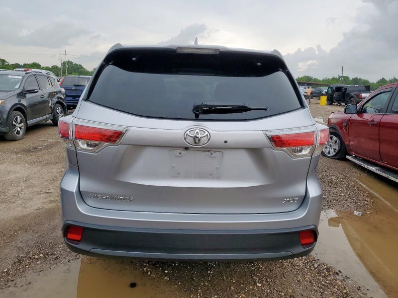  TOYOTA HIGHLANDER 2015 Srebrny