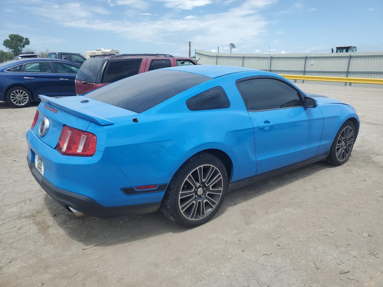 FORD MUSTANG 2010 VIN 1ZVBP8CH1A5135865 фото 3