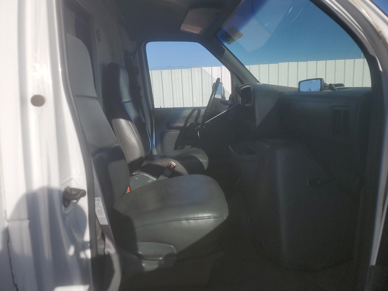 1995 Ford Econoline E350 Cutaway Van VIN: 1FDKE37G5SHA90194 Lot: 61681975