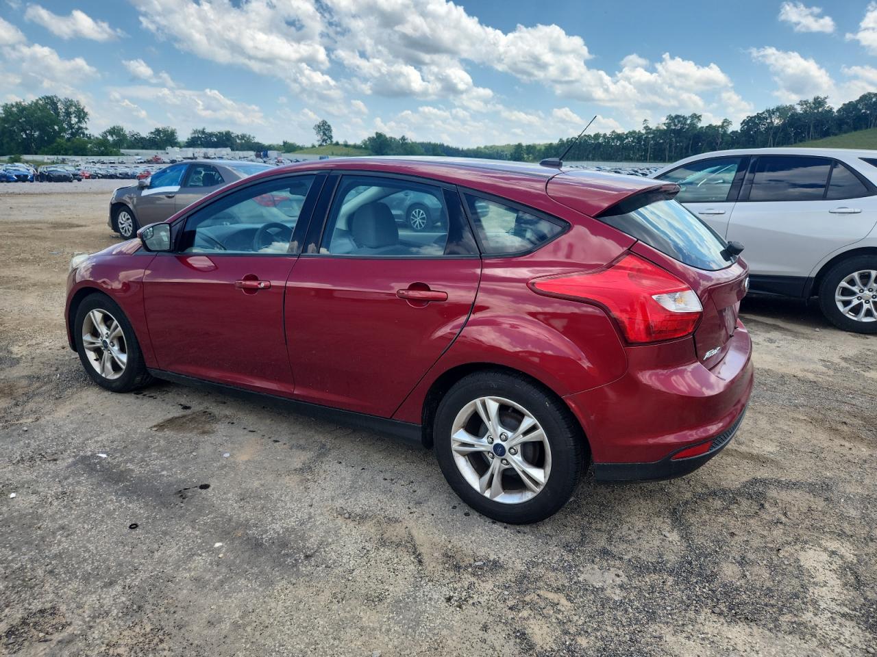 FORD FOCUS 2014 VIN 1FADP3K25EL214166 photo 2