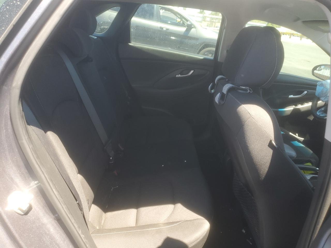 KMHH35LE1JU021640 2018 Hyundai Elantra Gt