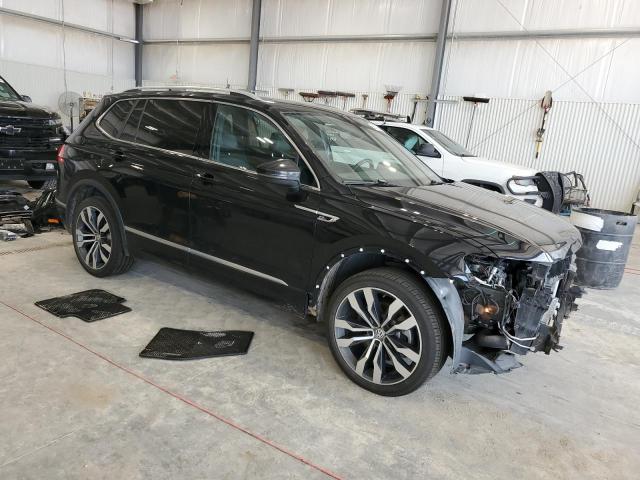  VOLKSWAGEN TIGUAN 2021 Czarny