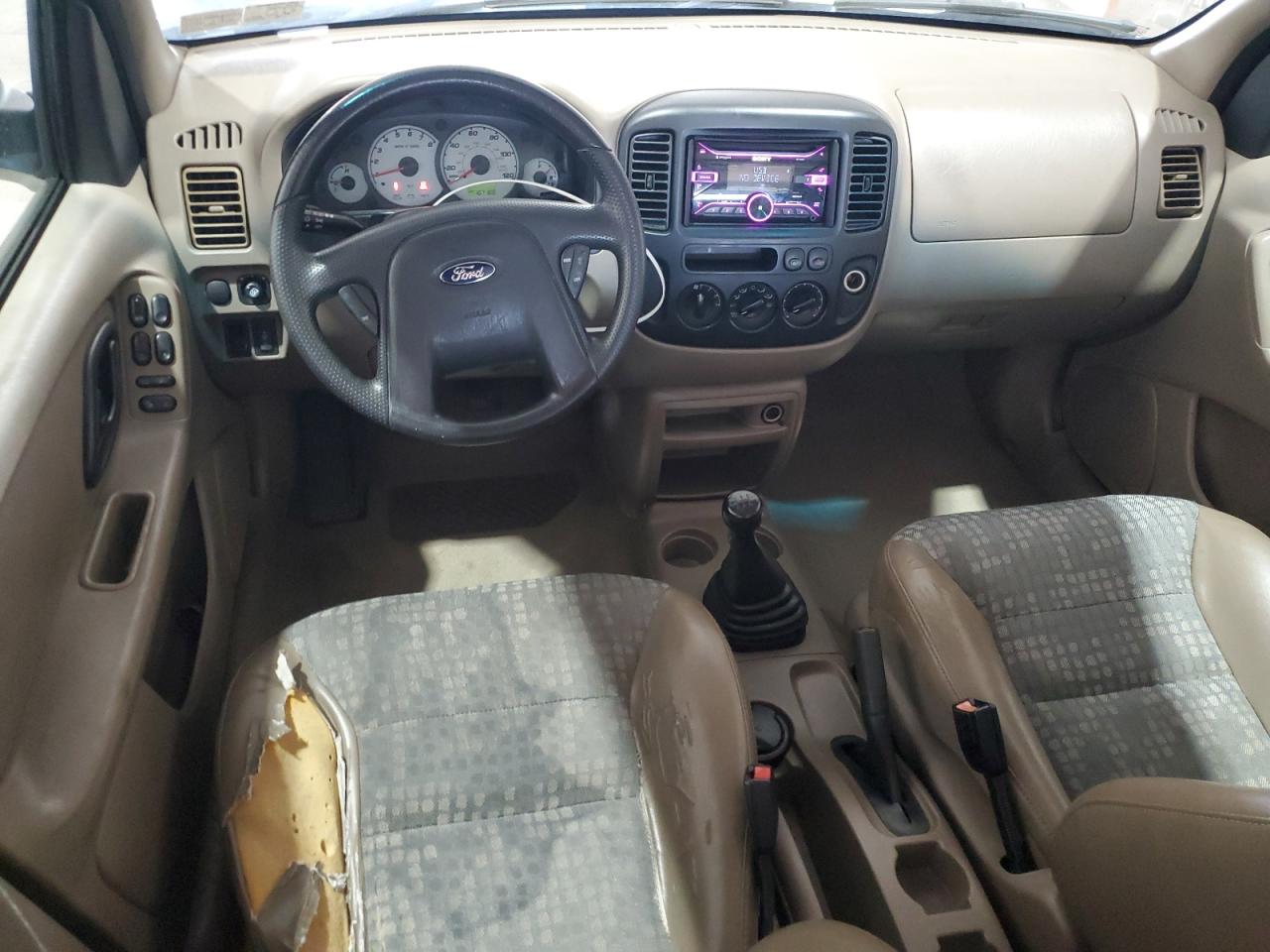 2002 Ford Escape Xls VIN: 1FMYU01B32KC48043 Lot: 63011005