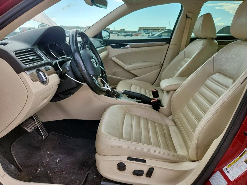  VOLKSWAGEN PASSAT 2017 Red
