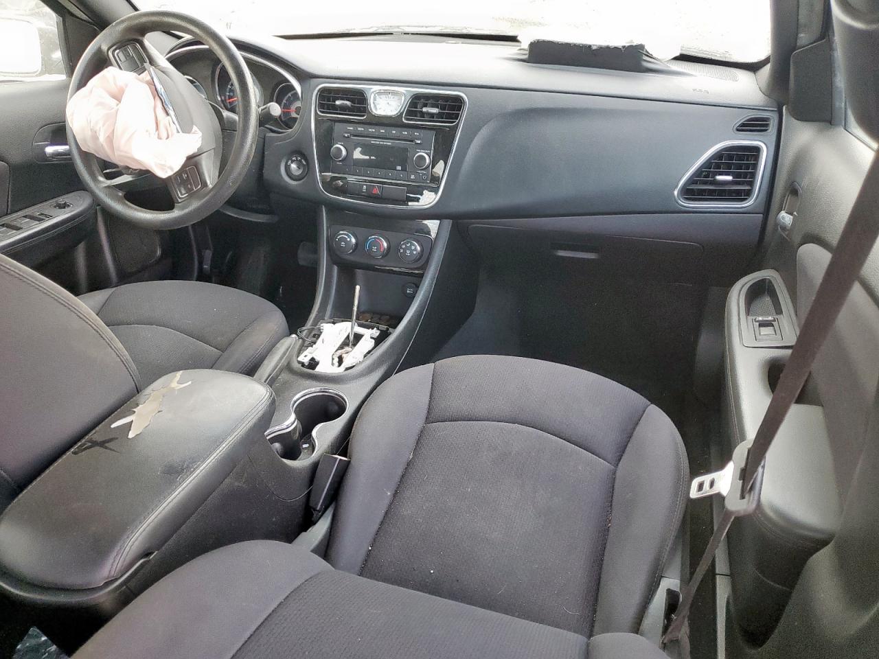 2014 Chrysler 200 Lx VIN: 1C3CCBAB7EN205555 Lot: 61434195