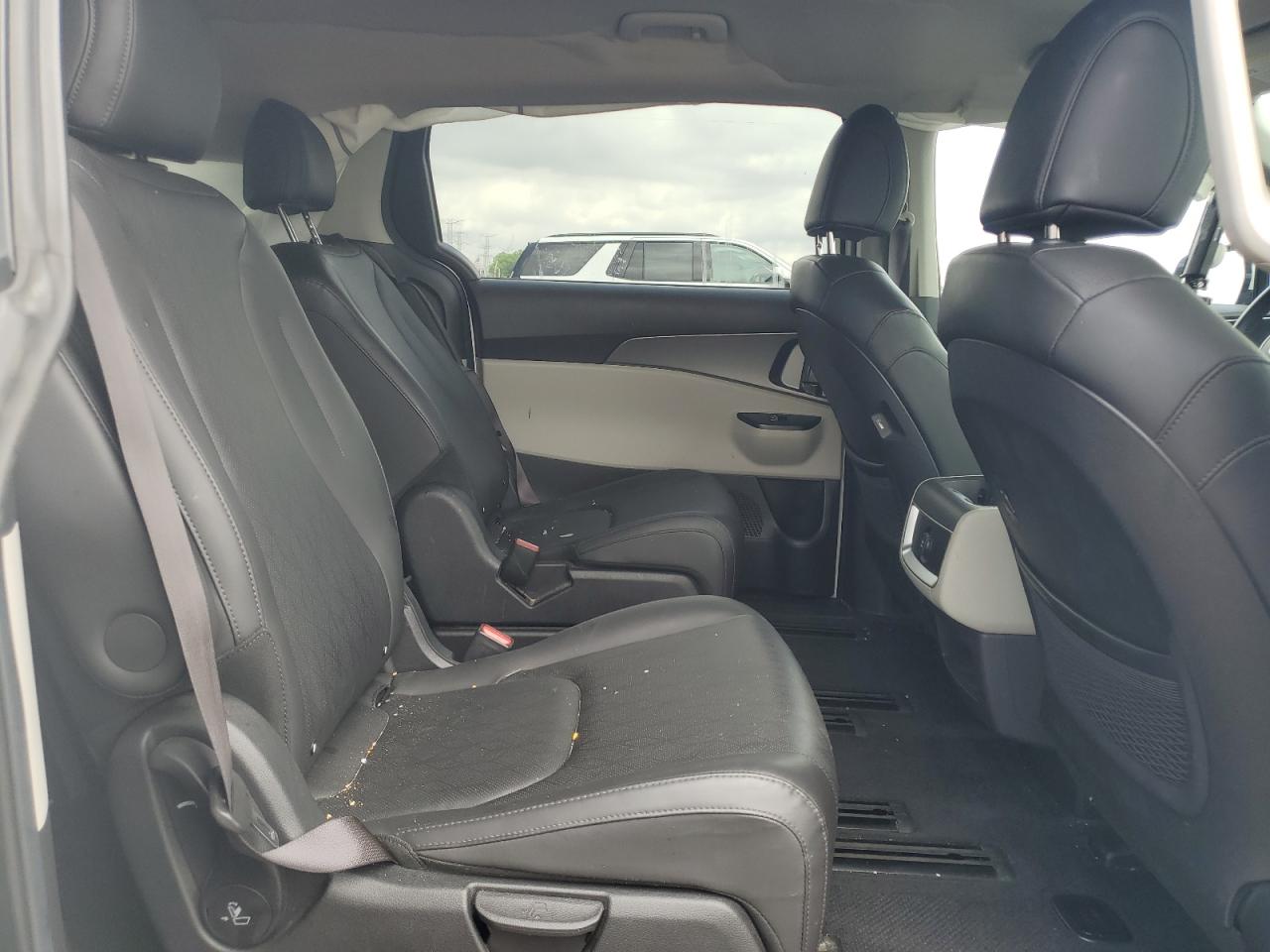2022 Kia Carnival Lx VIN: KNDNB4H35N6102713 Lot: 61785875