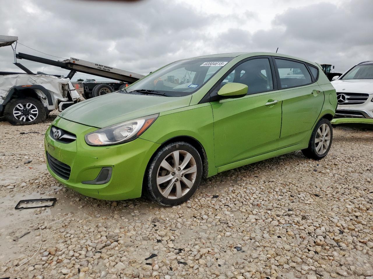2012 Hyundai Accent Gls for Sale in Taylor, TX - Rear End