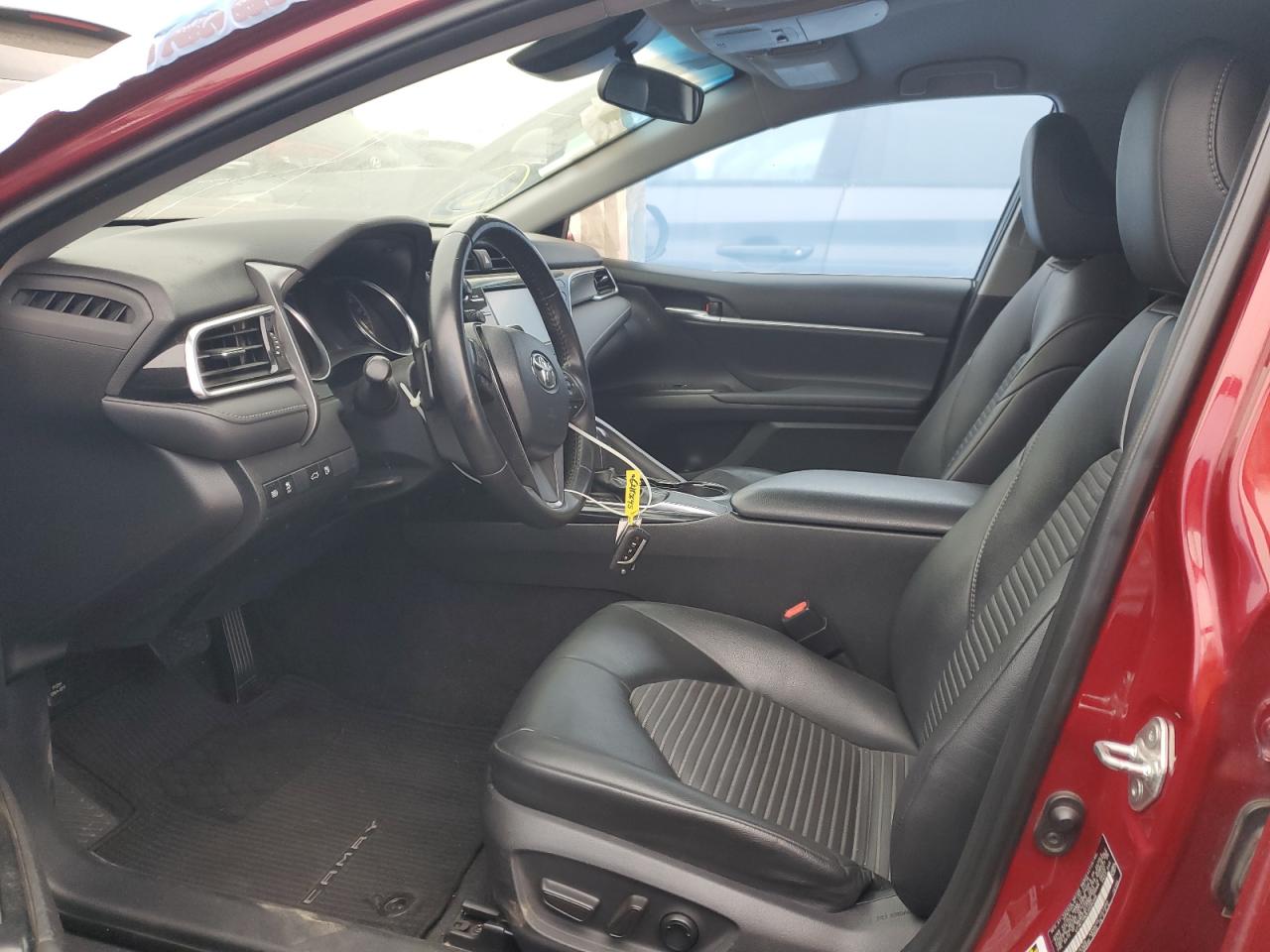 2018 Toyota Camry L VIN: 4T1B11HK0JU594306 Lot: 62185645