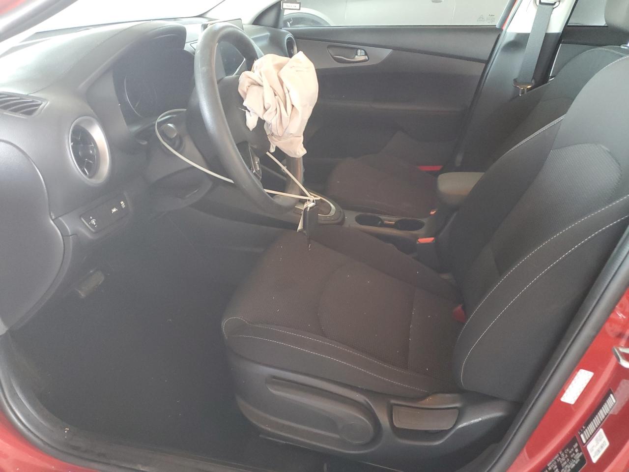 3KPF24AD8ME412032 2021 Kia Forte Fe