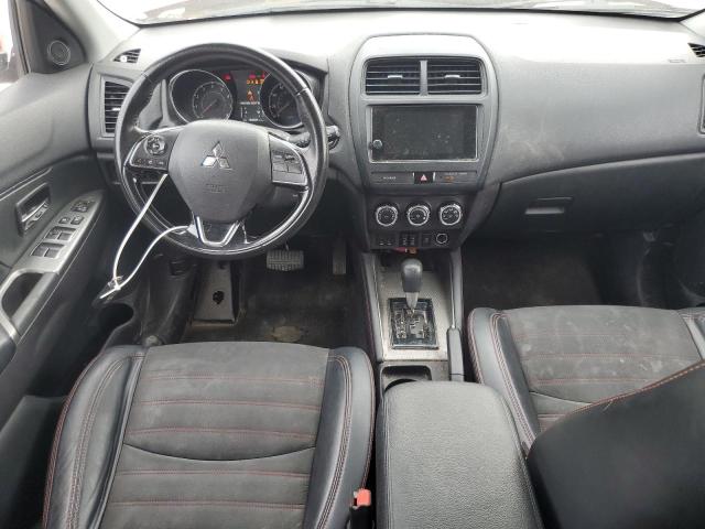 MITSUBISHI OUTLANDER 2018 Красный
