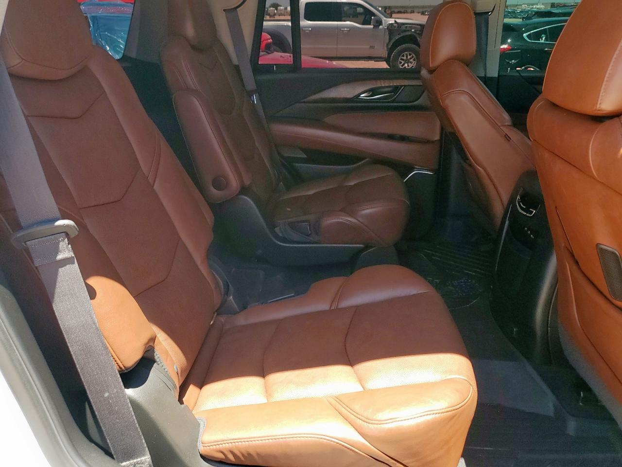2018 Cadillac Escalade Premium Luxury VIN: 1GYS4CKJ0JR110011 Lot: 60638005